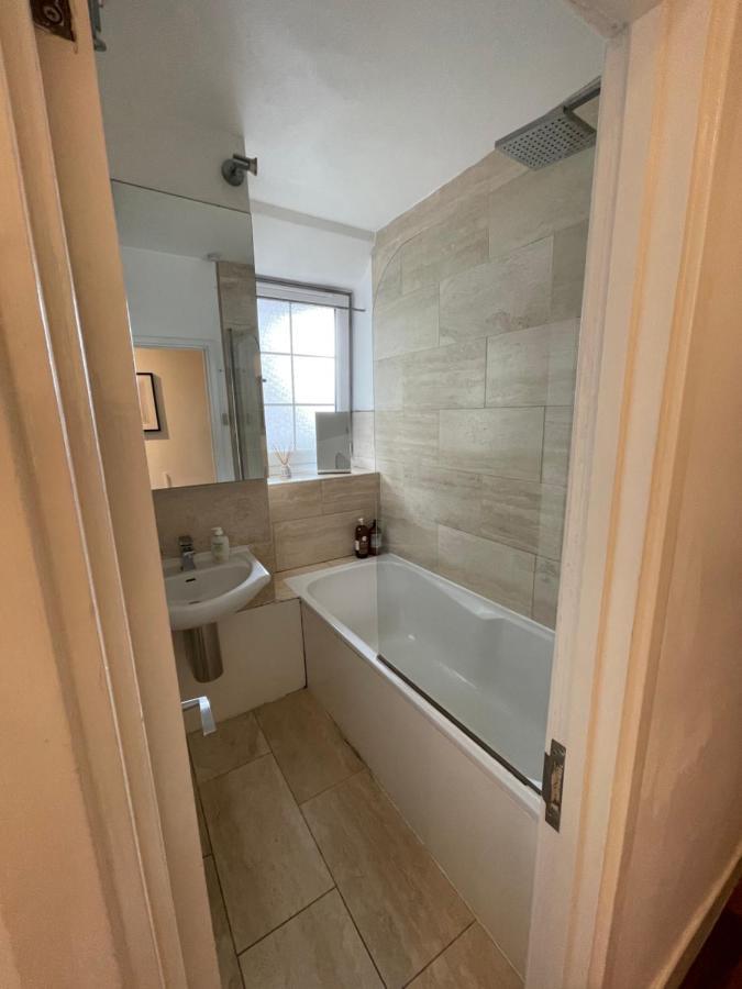 Spacious Flat Opposite The Oval Apartment London Exterior photo